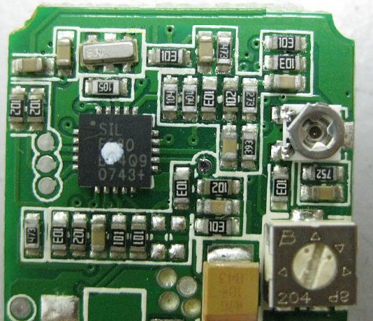 PCBA加工IC元件主要分為DIP及SMD兩大類，DIP 插件的IC，SMD (Surface Mount Device) 表面貼裝元件。