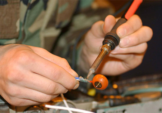 PCBA加工中遇到焊接不良元器件應(yīng)該怎么辦？